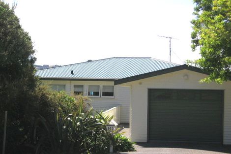 Photo of property in 145 Churchill Road, Rothesay Bay, Auckland, 0630