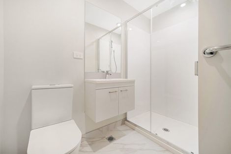 Photo of property in 7/31 Ayton Drive, Totara Vale, Auckland, 0629