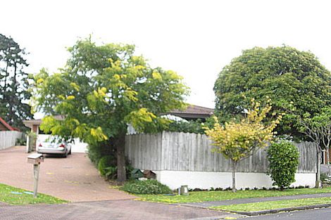 Photo of property in 2/11 Britannia Place, Half Moon Bay, Auckland, 2012