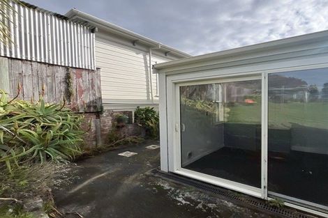 Photo of property in 22 Lawrence Street, Newtown, Wellington, 6021