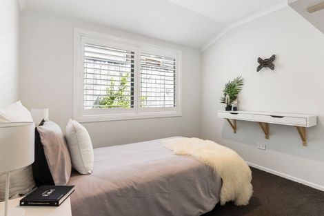 Photo of property in 11 Poplar Grove, Ebdentown, Upper Hutt, 5018