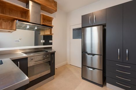 Photo of property in Ionian Flats, 123-125 Brougham Street, Mount Victoria, Wellington, 6011