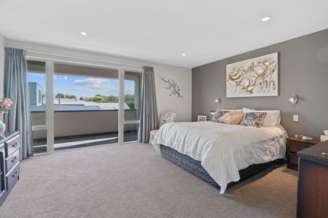 Photo of property in 26 Sovereign Gardens, Halswell, Christchurch, 8025