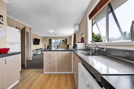 Photo of property in 2 Antonia Place, Bell Block, New Plymouth, 4312