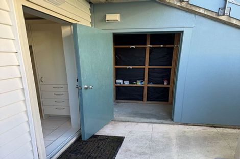 Photo of property in 3e/20 Ian Marwick Place, Birkenhead, Auckland, 0626