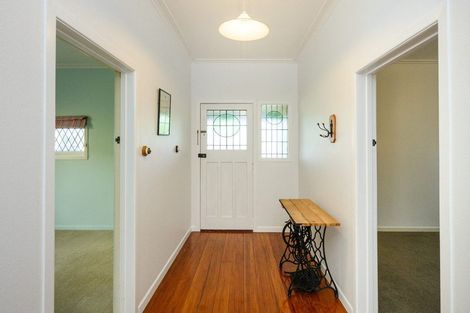 Photo of property in 18 Harris Street, Marton, 4710