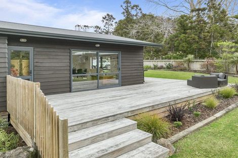 Photo of property in 11 Wharuka Glade, Mangawhai, 0505