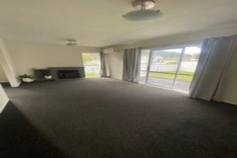 Photo of property in 14 California Drive, Totara Park, Upper Hutt, 5018