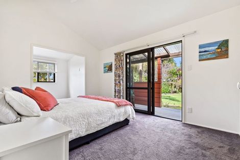 Photo of property in 13 Ferry Road, Waipu, 0510