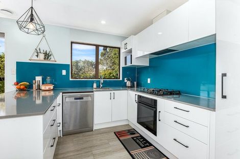 Photo of property in 14 Longitude Place, Whitby, Porirua, 5024