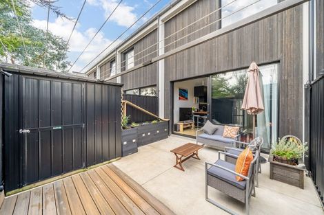 Photo of property in 3 Te Ara O Paetutu, Petone, Lower Hutt, 5012