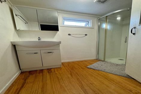 Photo of property in 19 Golf Road, New Lynn, Auckland, 0600