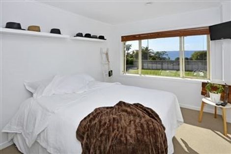 Photo of property in 28 Churchill Road, Murrays Bay, Auckland, 0630