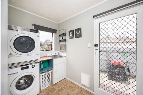 Photo of property in 5 Cedar Grove, Highbury, Palmerston North, 4412
