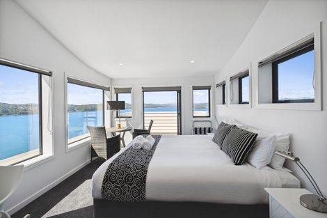 Photo of property in 4 Robieson Lane, Roseneath, Wellington, 6011