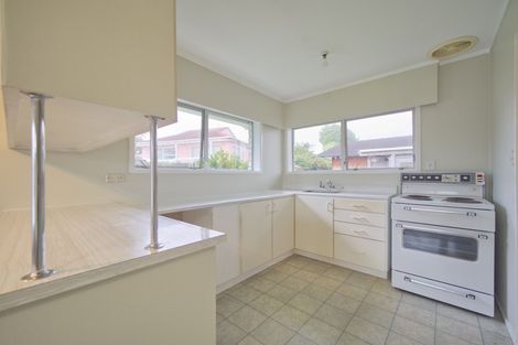 Photo of property in 2/73 Stanniland Street, Sunnyhills, Auckland, 2010