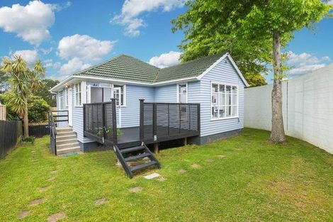 Photo of property in 1556 Great North Road, Waterview, Auckland, 1026