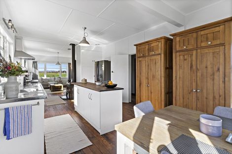 Photo of property in 6 South Featherston Road, South Featherston, Featherston, 5771