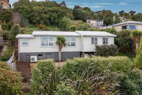 Photo of property in 33 Queen Street, Brighton, Dunedin, 9035