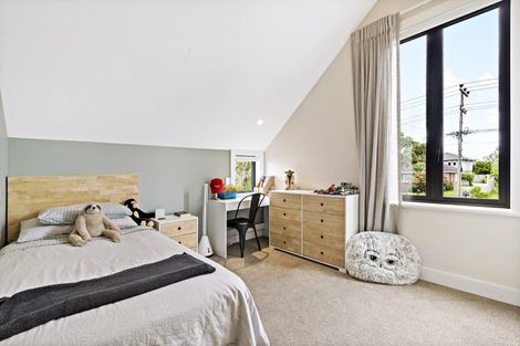 Photo of property in 71a Ngataringa Road, Devonport, Auckland, 0624