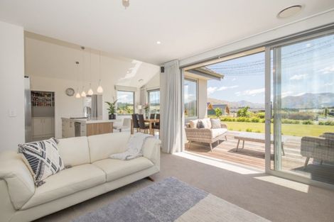 Photo of property in 2 Nokomai Street, Wanaka, 9305