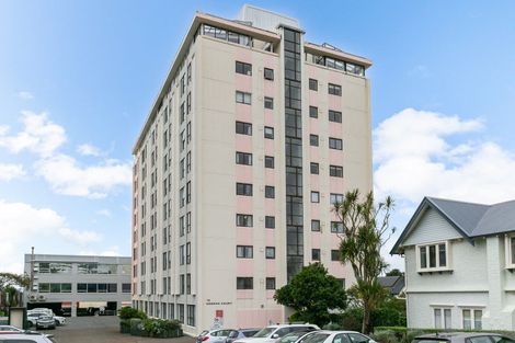Photo of property in Hobson Court Flats, 58/70 Hobson Street, Thorndon, Wellington, 6011