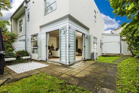 Photo of property in 5/40 Scarlet Oak Drive, Schnapper Rock, Auckland, 0632