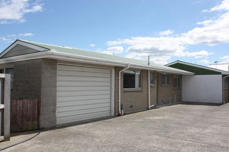 Photo of property in 17a Bradshaw Street, South Dunedin, Dunedin, 9012