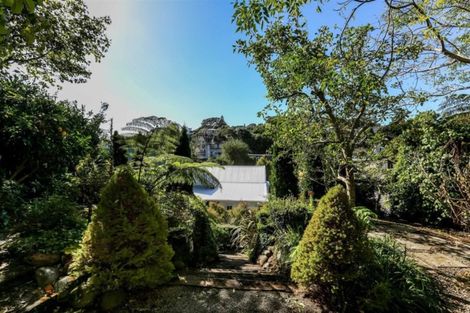 Photo of property in 18 Bracken Street, New Plymouth, 4310