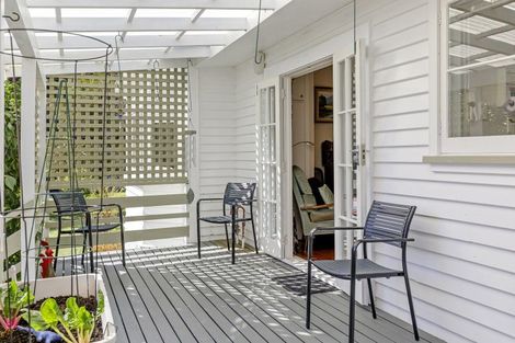 Photo of property in 62 Norton Park Avenue, Fairfield, Lower Hutt, 5011