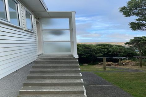 Photo of property in 61a Baylands Drive, Newlands, Wellington, 6037