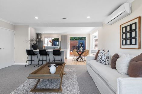 Photo of property in 24 Warwick Place, Brookfield, Tauranga, 3110