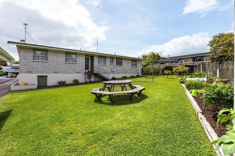 Photo of property in 22 Splitt Avenue, Glenview, Hamilton, 3206