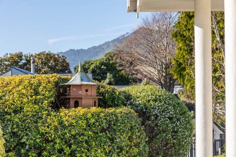 Photo of property in 1 Edgewater Street, Waikanae, 5036