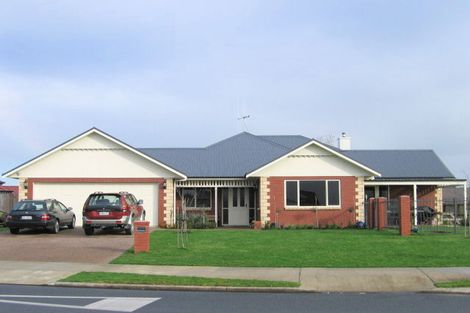 Photo of property in 21 Coleraine Drive, Rototuna, Hamilton, 3210