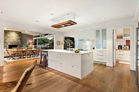 Photo of property in 8 Musick Point Road, Bucklands Beach, Auckland, 2012