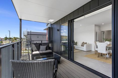 Photo of property in 1 Tana Way, Manurewa, Auckland, 2102