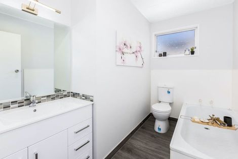 Photo of property in 7 Forth Place, Papakowhai, Porirua, 5024