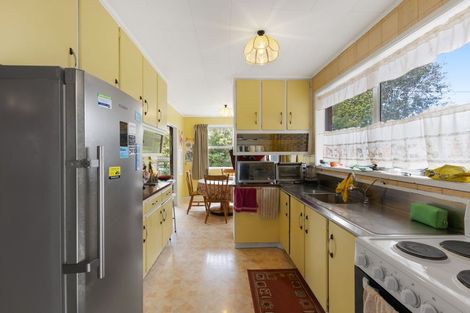 Photo of property in 10 Avalon Place, Glenfield, Auckland, 0629