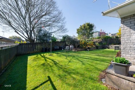 Photo of property in 108a&b Forest Lake Road, Forest Lake, Hamilton, 3200