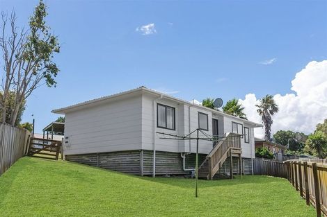 Photo of property in 5 Kinvig Place, Ranui, Auckland, 0612