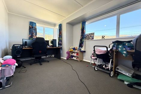 Photo of property in 27 Rimu Street, Naenae, Lower Hutt, 5011
