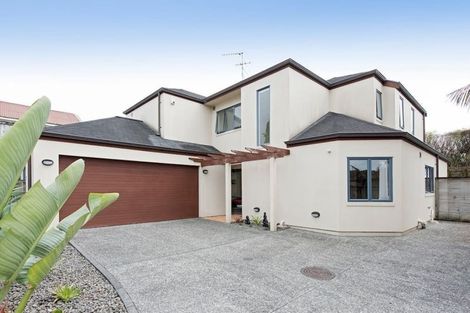Photo of property in 114 Astley Avenue, New Lynn, Auckland, 0600