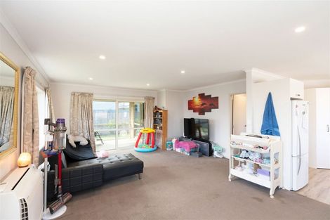 Photo of property in 112a Queen Street West, Levin, 5510