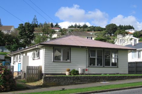 Photo of property in 192 Sievers Grove, Cannons Creek, Porirua, 5024