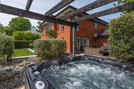 Photo of property in 1 Abberfield Lane, St Albans, Christchurch, 8014