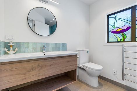 Photo of property in 123 Park Avenue, Whangamata, 3620