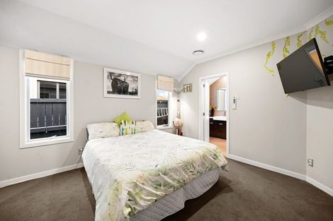 Photo of property in 22 Gibbston Close, Huntington, Hamilton, 3210