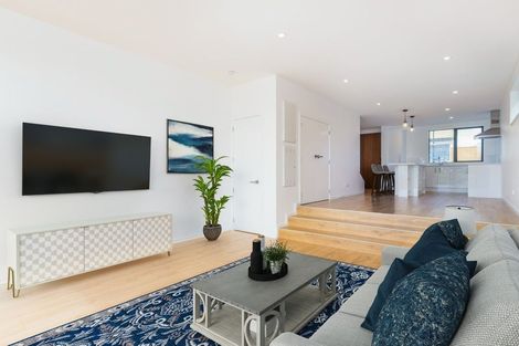 Photo of property in 18 Mokopiko Court, Beach Haven, Auckland, 0626