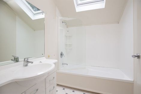 Photo of property in 31b Clutha Avenue, Khandallah, Wellington, 6035